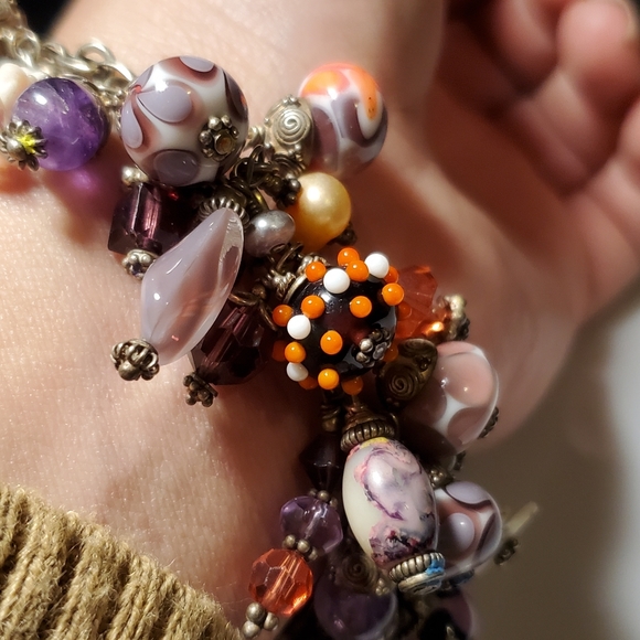 Beautiful Dangling Bracelet - Picture 11 of 14